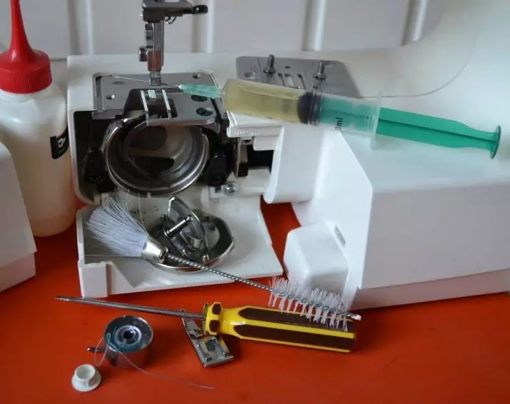 ¿Cómo limpiar la máquina de coser? Limpieza y cuidado de la máquina de coser en casa. 4085_17