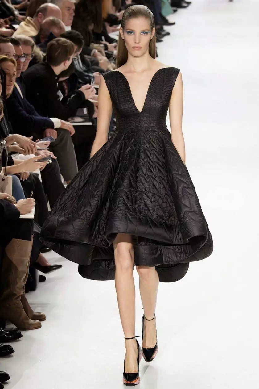 Dior qara qısa olan axşam paltarı