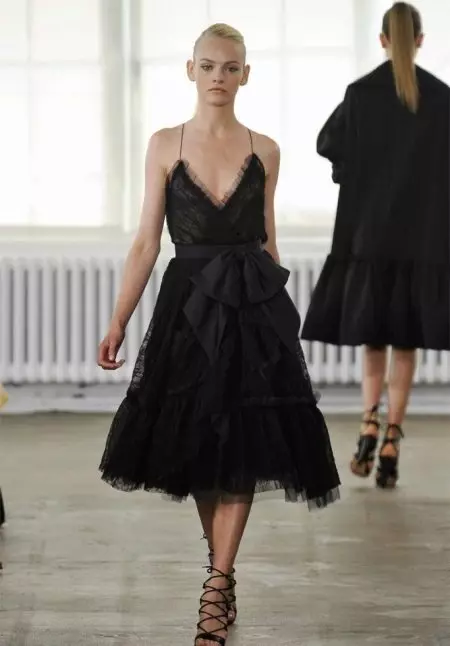 საღამოს Lace Dress Black Midi