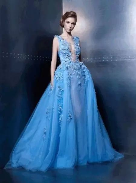 Красива синя рокля