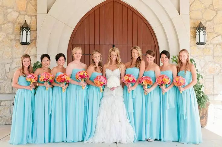 Zilās līgavas māsas kleitas