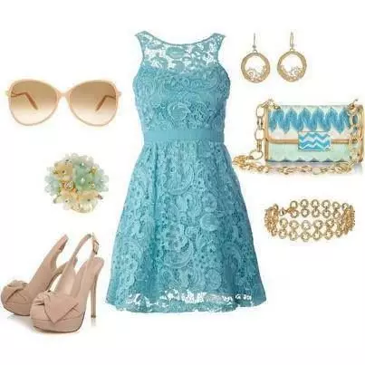 Beige accessoires voor blauwe jurk