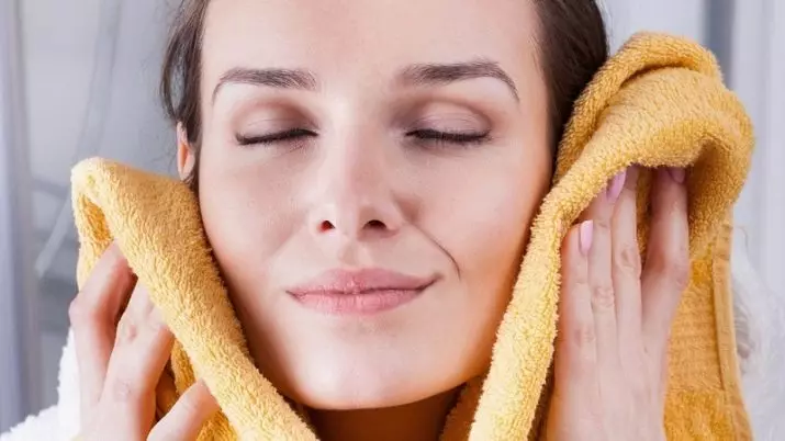 Hoe te wassen met uitgebreide eyelashes? 14 foto's Hoe make-up thuis te wassen met waterpaden met water en middelen? 4131_10