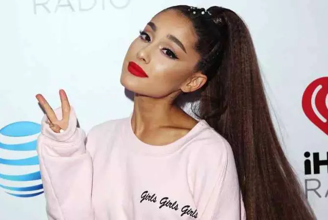 Makeup Ariana Grande: การแต่งหน้าแบบทีละขั้นตอนในรูปแบบของ Ariana Grande คำแนะนำที่เป็นประโยชน์ 4174_8