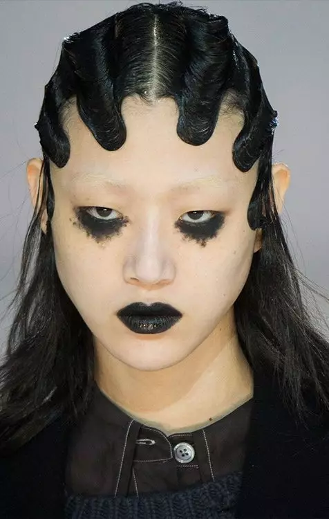Punk Style Make-up: Make-up Doe het zelf voor stap voor meisjes. Wanneer is hij geschikt? Mooie voorbeelden 4189_7