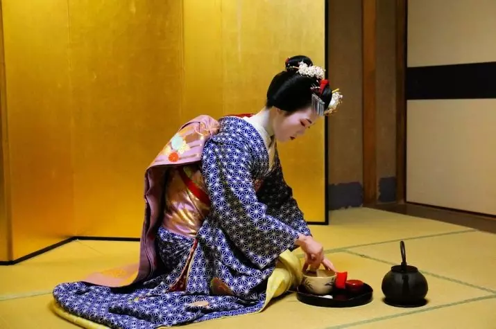 Make-up v štýle japonskej Geisha (54 fotografií): Ako urobiť jednoduchú Meycap doma? Čo na to bude potrebné? Krásne príklady 4202_4