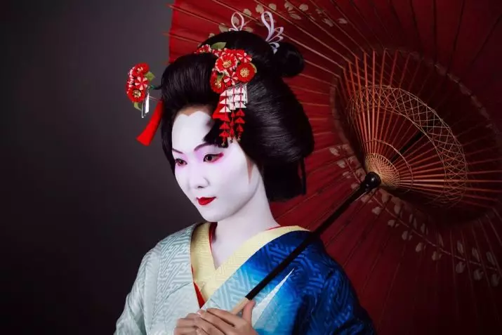 Make-up v štýle japonskej Geisha (54 fotografií): Ako urobiť jednoduchú Meycap doma? Čo na to bude potrebné? Krásne príklady 4202_52