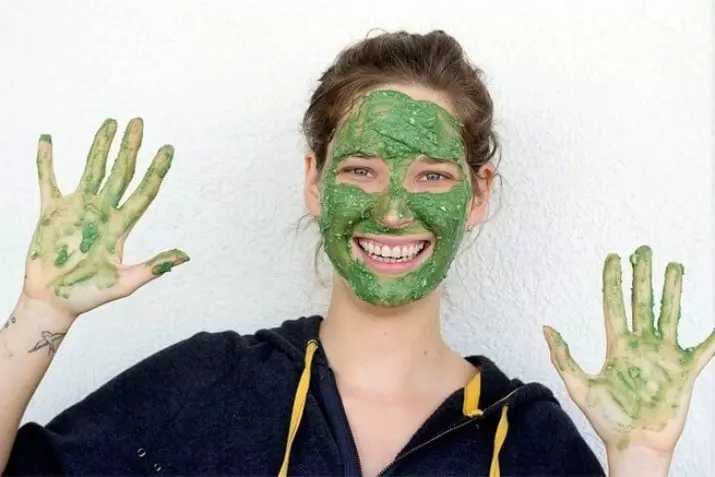 Spirulina Máscara: Procedementos para a cara e cabelo na casa, receitas máscaras de engurras para plegas nasolabiais, comentarios 4211_9