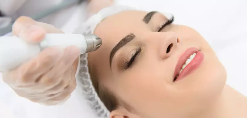 Laser Rejuvenation (34 wêne): Rêbaza nûjenkirina fraksiyonê 