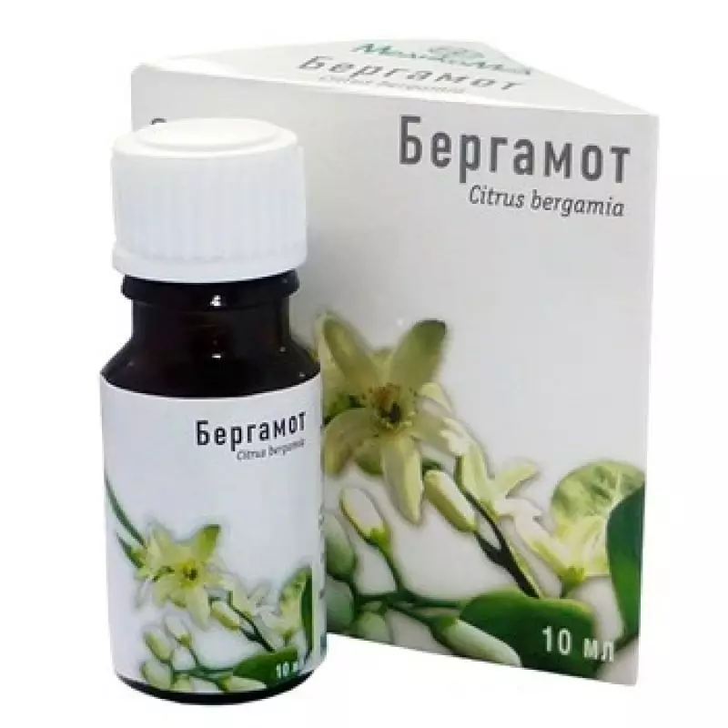 Olejku eterycznego Bergamotu: Właściwości oleju i jego użycie do włosów, twarzy i ciała, korzystanie z produktu przed grzybami, recenzje 4226_12