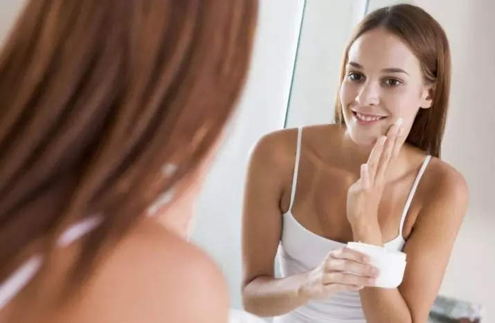 Îngrijirea feței (59 de fotografii): Cum să vă îngrijiți pielea în jurul ochilor acasă, recenzii 4239_26