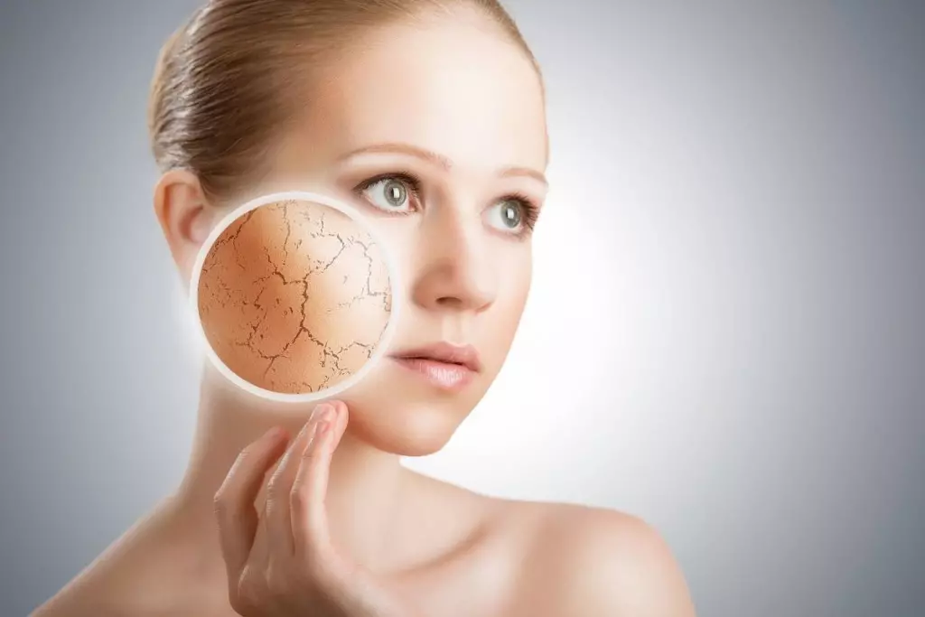 Îngrijirea feței (59 de fotografii): Cum să vă îngrijiți pielea în jurul ochilor acasă, recenzii 4239_3