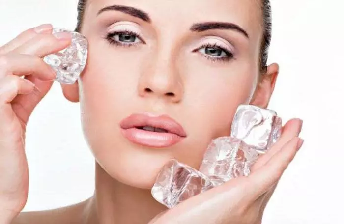 Cuidado facial en casa después de 50 años: consejos de cosmetóloga, procedimientos cosméticos por la noche para el rejuvenecimiento 4252_15