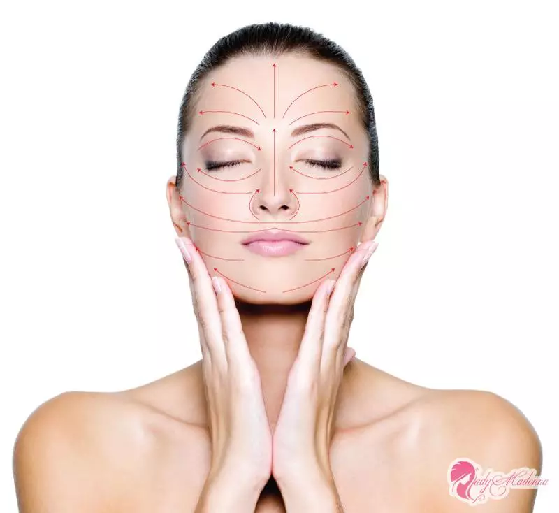 50 yıl sonra evde yüz bakımı: kozmetikçi tavsiyesi, gençleştirme için akşam kozmetik prosedürleri 4252_29
