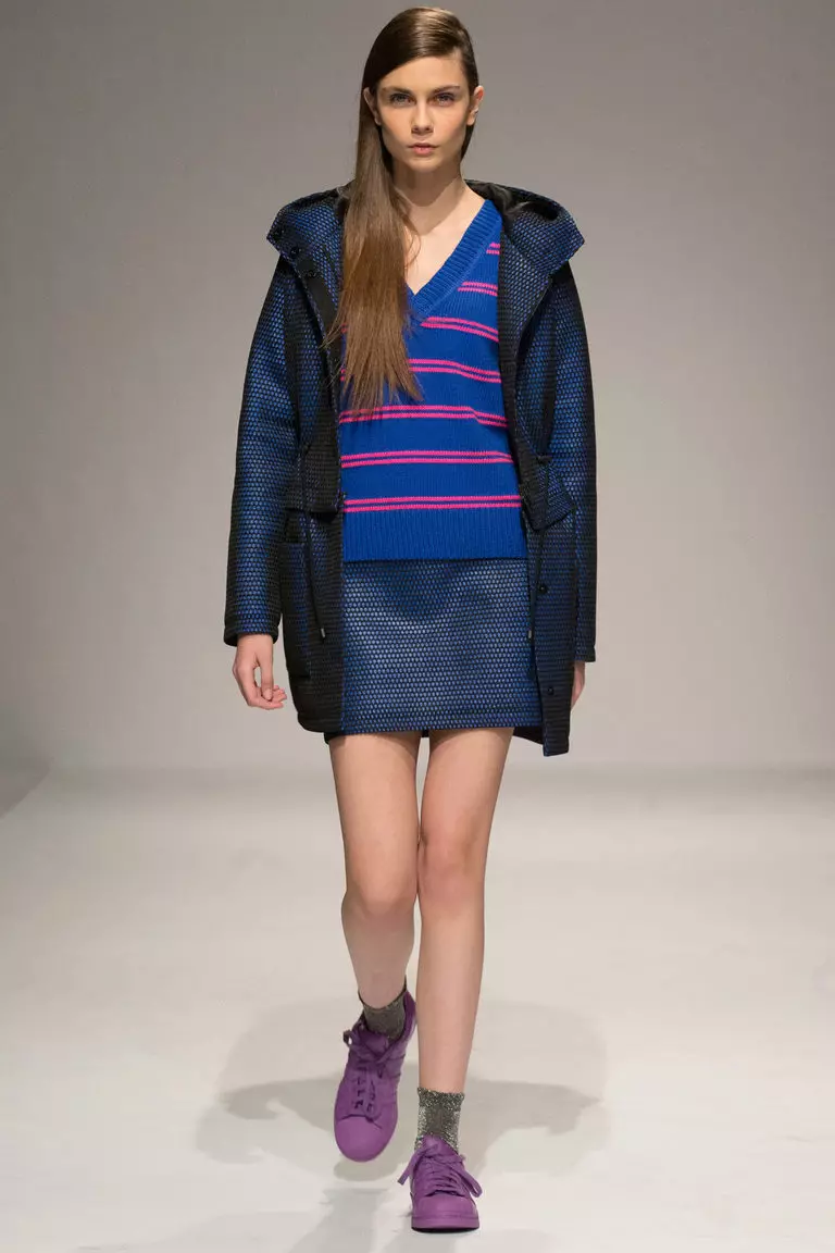 Plave jakne (50 fotografija): Ženski modeli, s čega nošenje, tamnoplave jakne 426_18