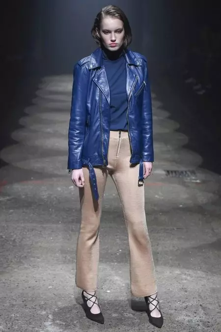 Plave jakne (50 fotografija): Ženski modeli, s čega nošenje, tamnoplave jakne 426_25