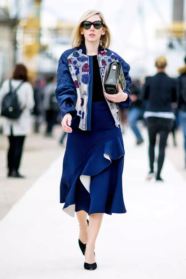 Plave jakne (50 fotografija): Ženski modeli, s čega nošenje, tamnoplave jakne 426_3