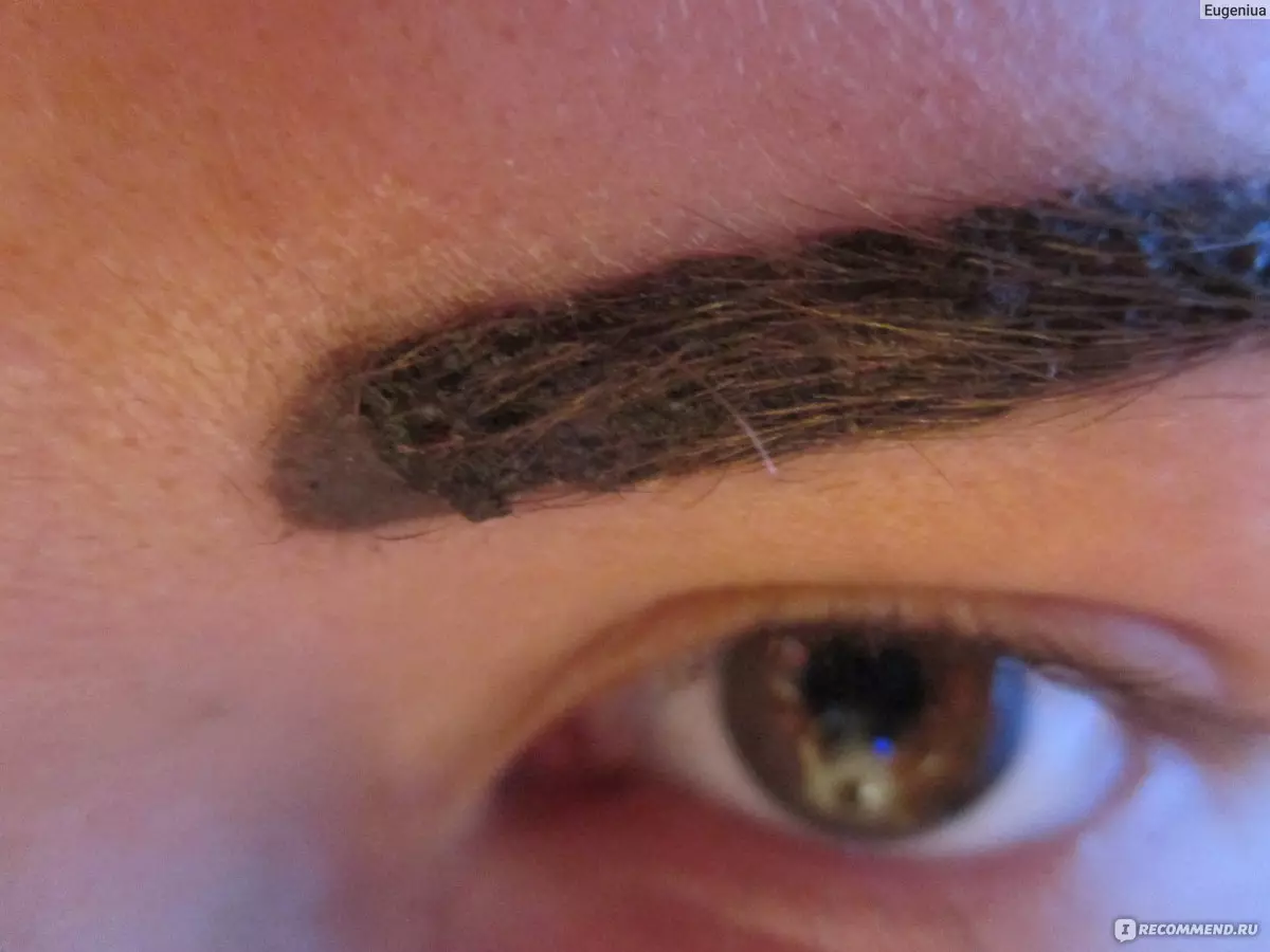 powdered eyebrows (59 ຮູບ): ສິ່ງທີ່ກໍາລັງສີດພົ່ນແລະ nanoscient, tattoo ສີຄີມກ່ອນແລະຫຼັງ, ການທົບທວນຄືນ 4285_54