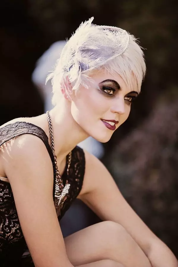 Gatsby Makeup (53 myndir): Fyrir brunettes, blondes og rauð stelpur, skref fyrir skref fyrir aðila 4312_35