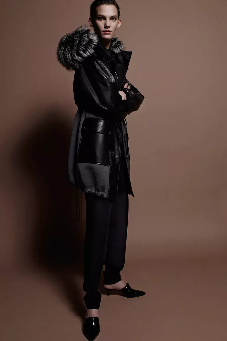 Áo khoác thời trang 2021 (199 Ảnh): Mô hình phụ nữ sành điệu, hình ảnh ngoạn mục, không có cổ áo, không thấm nước 431_31