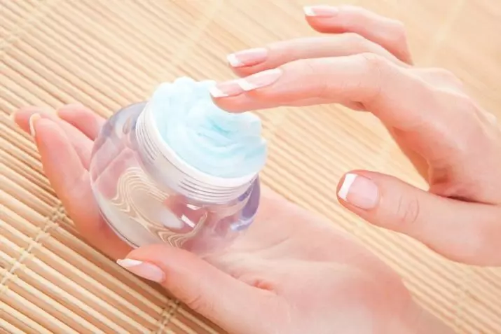 Käsi kosmeetika: professionaalsed kätekreemid ja küünte Olea ja ülevaade teiste kaubamärkide toodete ülevaade 4338_7