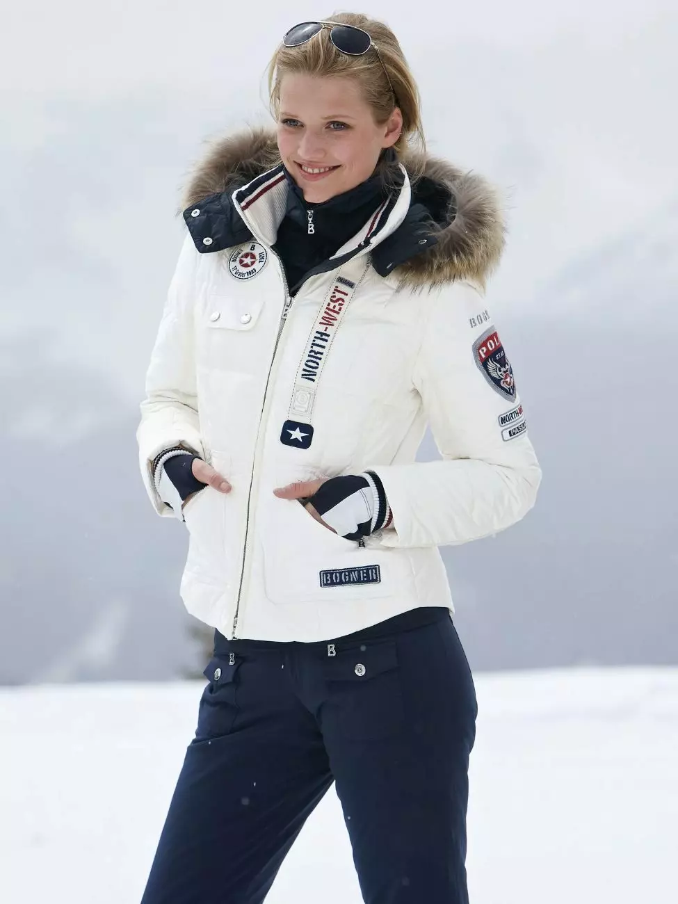 Ski Jacket (74 fotó): Női modellek síeléshez