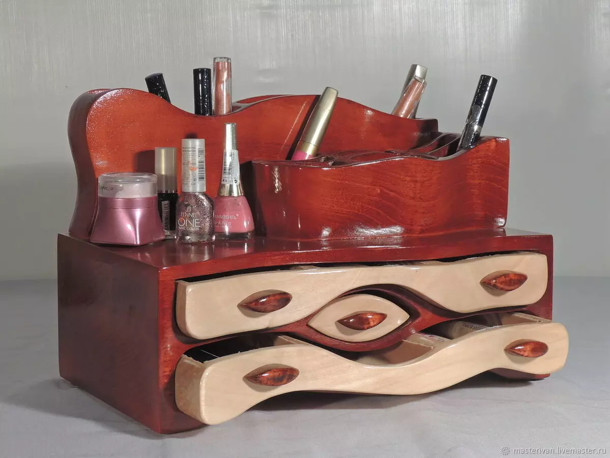 Mga Gamit-Pampaganda Organizer: Wooden umiikot na imbakan imbakan cosmetics at acrylic beauty box, kalsada at iba pang mga modelo 4369_21