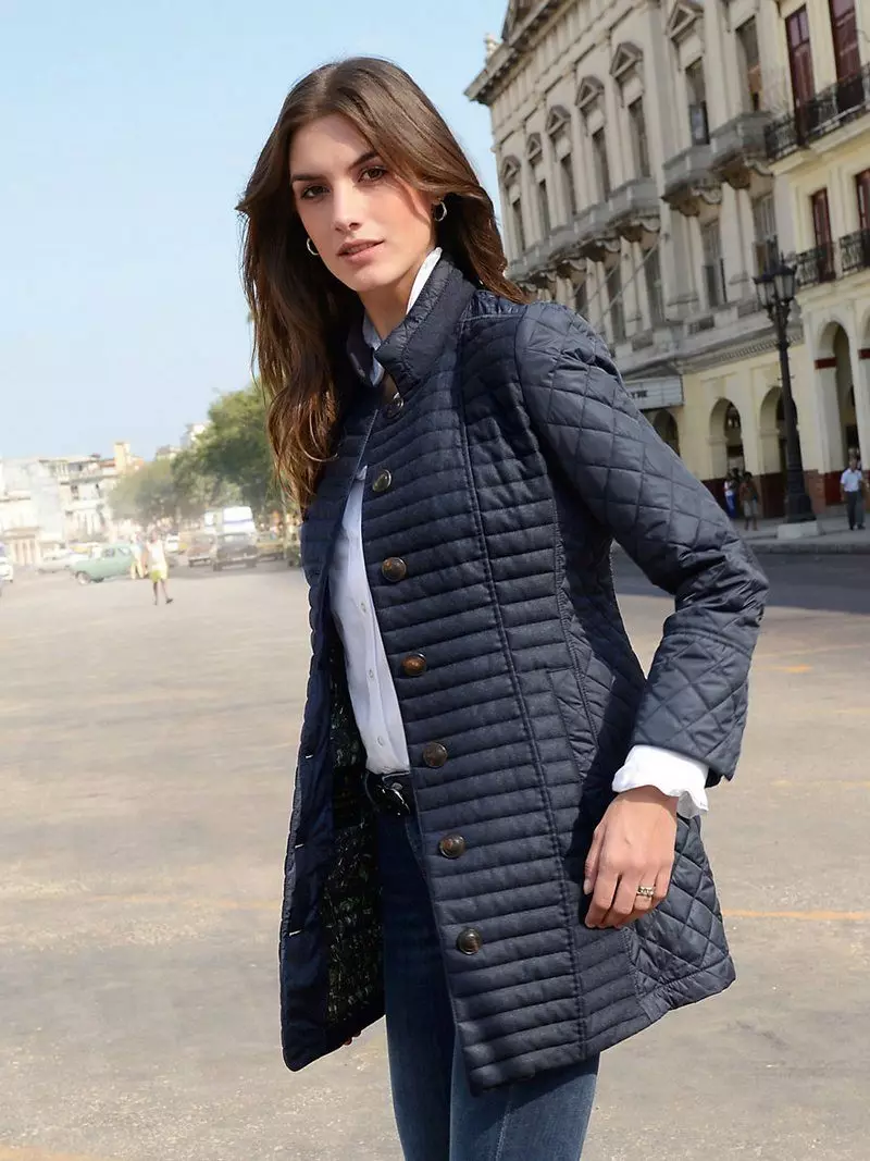 Bolona jakke (41 billeder): Kvinders jakker fra Bologna, med hvad man skal bære 437_38