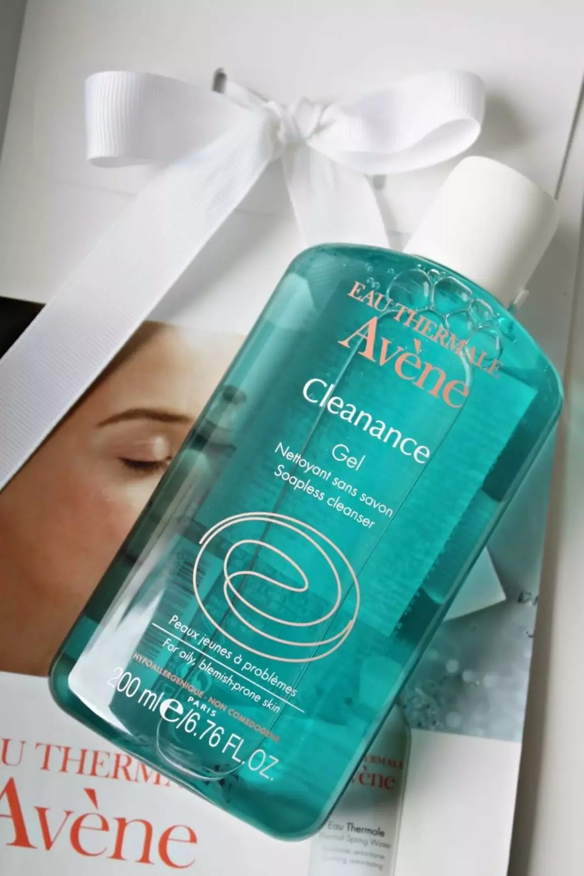 Avene cosmetics: ميزات صيدلية مستحضرات التجميل للمشكلة الجلد، وصف الشركة المصنعة، واقية من الشمس الاستعراضات، مراجعات التجميل 4446_19