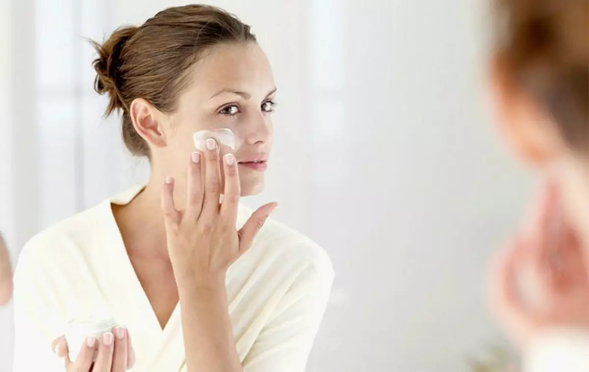 Avene Cosmetics: Ciri-ciri Farmasi Kosmetik untuk Masalah Kulit, Perihalan Pengilang, Ulasan Sunscreen, Kosmetologi 4446_34