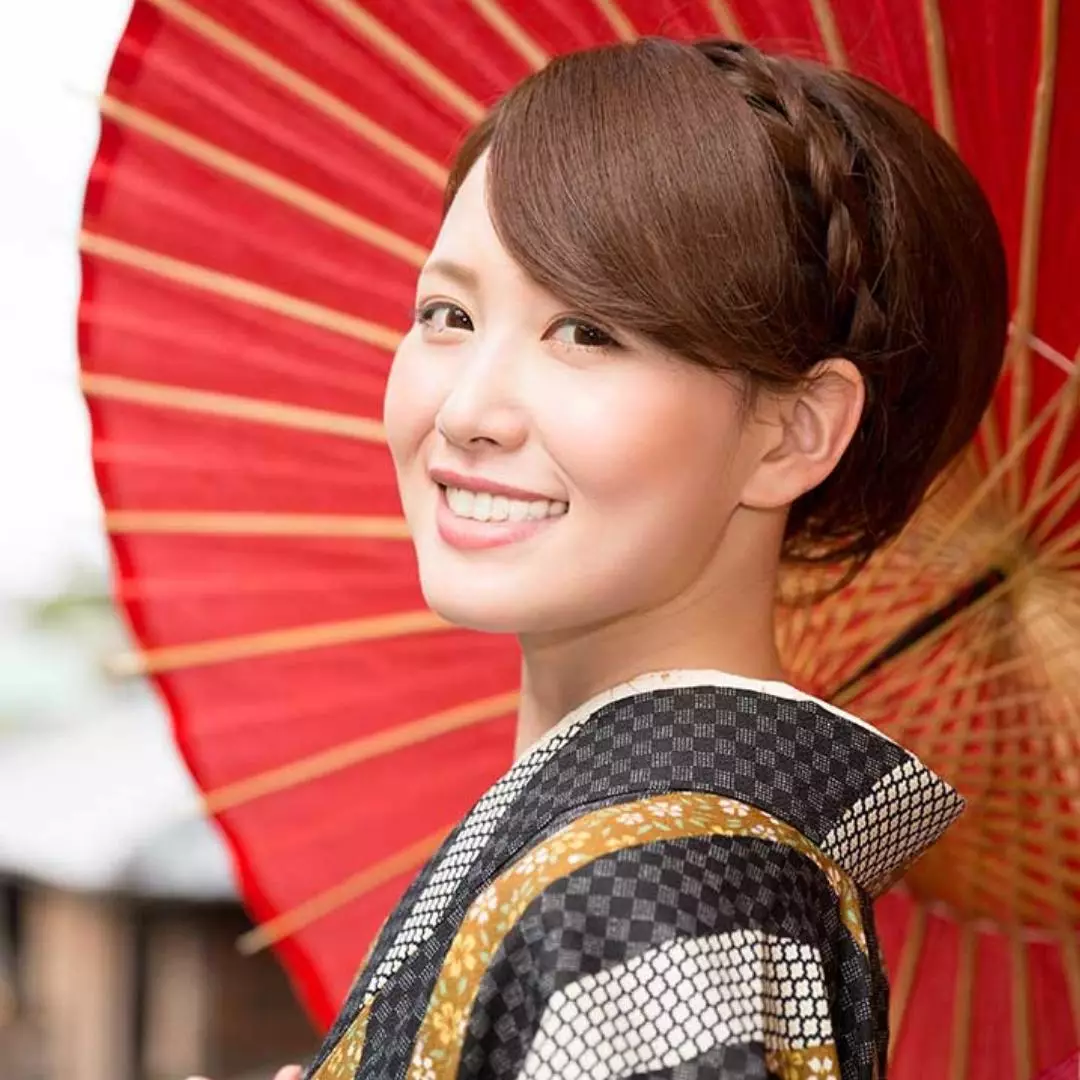 Cosméticos Sensai: características dos cosméticos xaponeses. Os seus pros e contras. Revisións de cosmetólogos 4457_2
