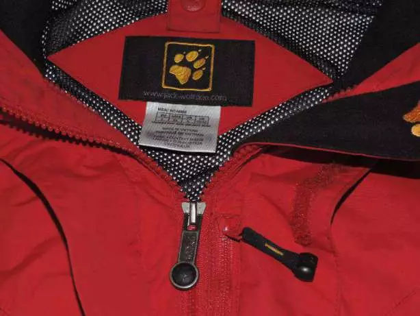 Fırtına Ceketi (40 Fotoğraf): Bir Kadın Branda Turist Fırtına Ceketi Giyiniz 445_32