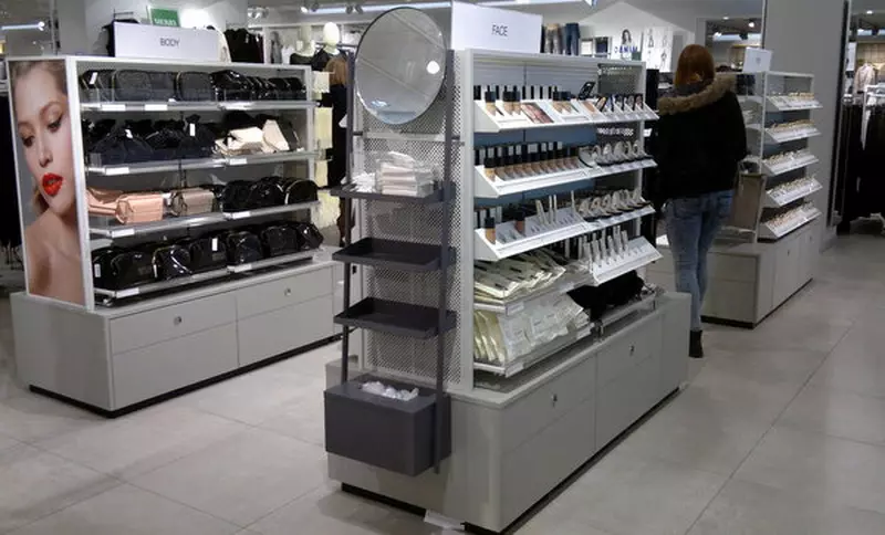 Kosmetik H & M: Deleng saka dana, pelanggan lan nggunakake tips 4509_3
