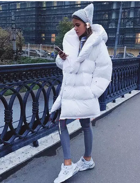 Zimní dámské bundy (132 obrázků): módní modely zima 2021, sport, s kožešinou, jak si vybrat 452_122