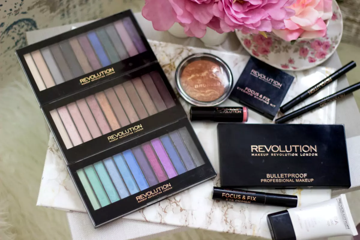 Makeup Revolution Cosmetics: Her pros and cons. Review of cosmetics. Customer Reviews