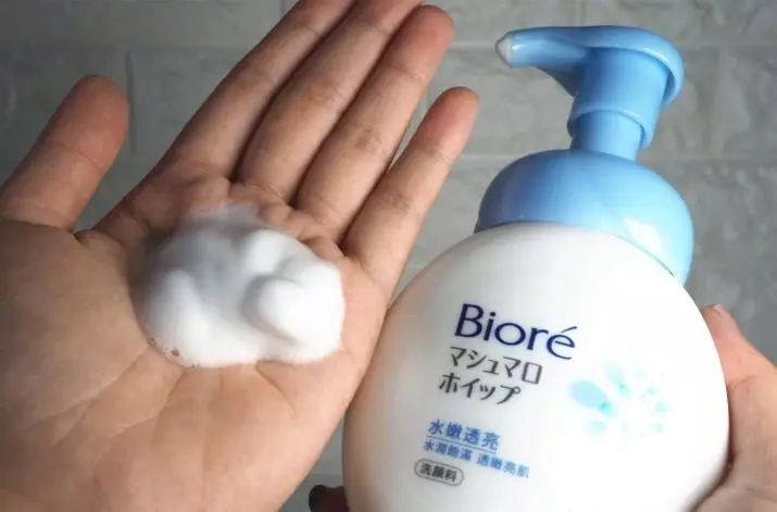 Cosmetics biore: fitur kosmétika Jepang. Tinjauan produk. Kaunggulan sareng kalemahan 4552_8