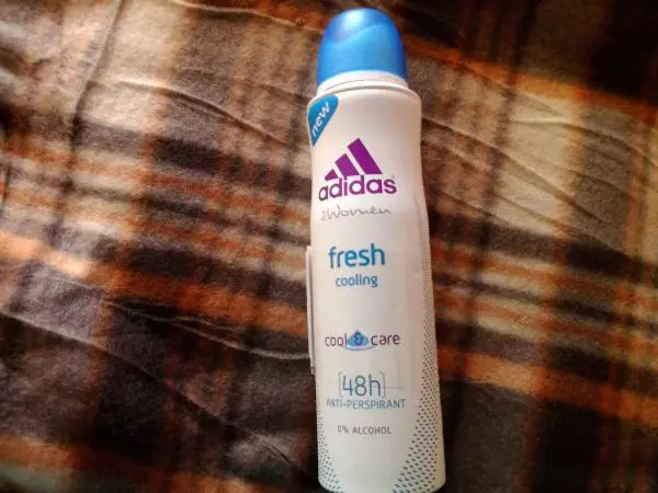 deodorants Adidas: femra dhe topa burrave dhe të tjera deodorants-antiperspirants. Të marrë të gatshme dhe ClimaCool, Ice Dive dhe opsione të tjera. Shqyrtime 4572_21