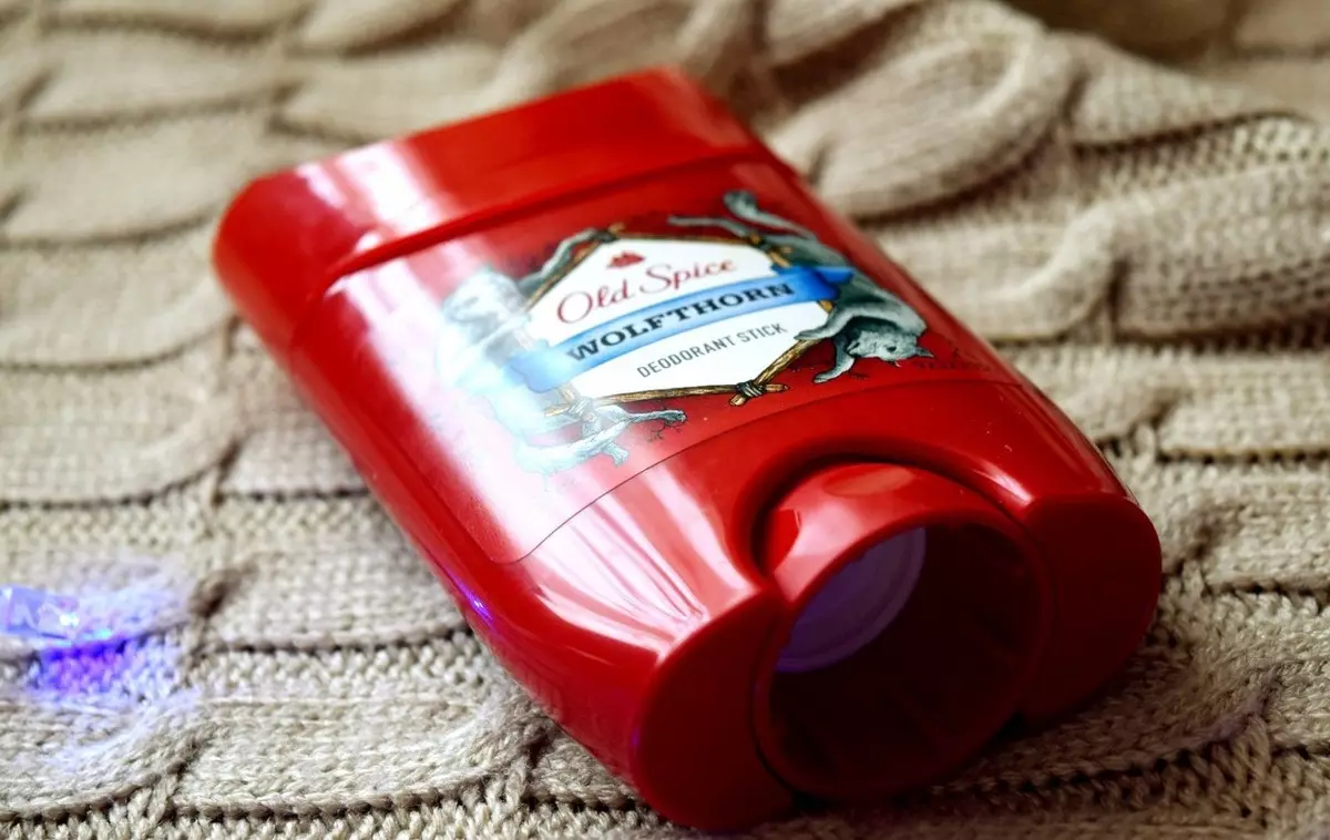 Deodorants ძველი Spice (22 ფოტო): კომპოზიცია sprays და მყარი antiperspirants მამაკაცებსა და ქალებს, ტიპის Wolfthorn და Whitewater, სუნი მამაკაცის დეოდორანტი 4597_6