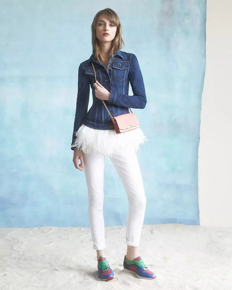 Ženske denim jopiči (144 fotografij): modni jeans 2021, elegantni modeli 460_53
