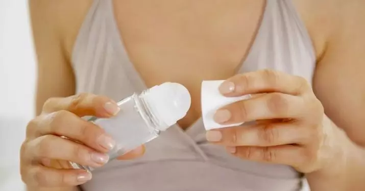 محفوظ deodorant: خواتین کی صحت کے لئے کیا deodorant سب سے زیادہ نقصان دہ ہے؟ پسینہ سے مؤثر خاتون antiperspirants کے بہترین برانڈز. کس طرح منتخب کریں؟ 4647_9