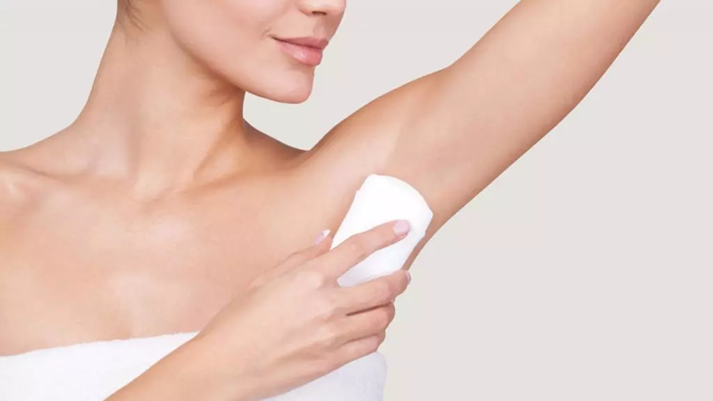 Bioterm deodorant: Perancang antipiren roller wanita tanpa alkohol, deodorants - canopies, semprotan lan liya-liyane. Tips kanggo milih 4664_3