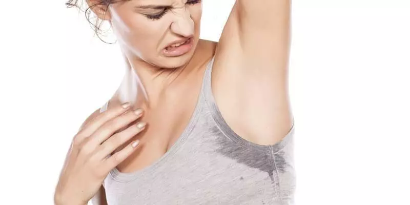 Keha deodorant: füüsiliste naiste parfüümi deodorandid kehahoolduse jaoks. Kuidas valida deodorandi kreemi ja deodorant pihusti? 4674_4