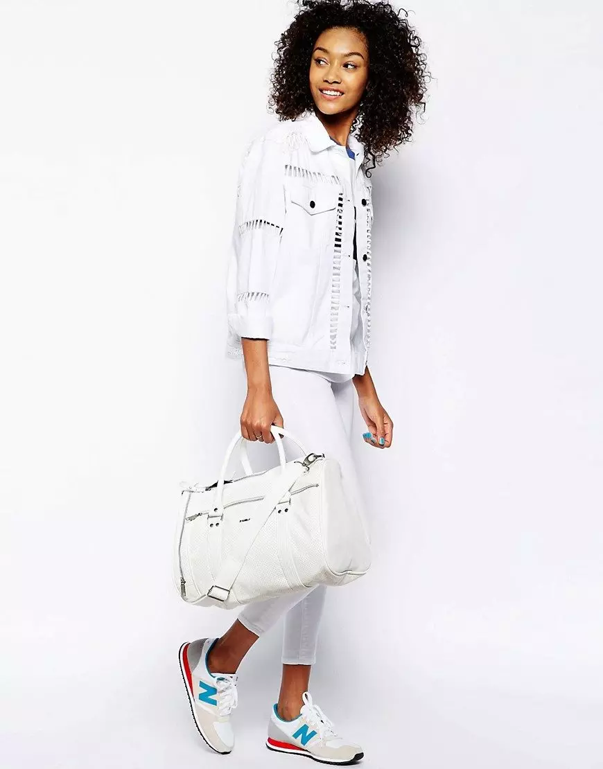 Áo khoác trắng (37 ảnh): Người mẫu phụ nữ, với những gì để mặc 468_9