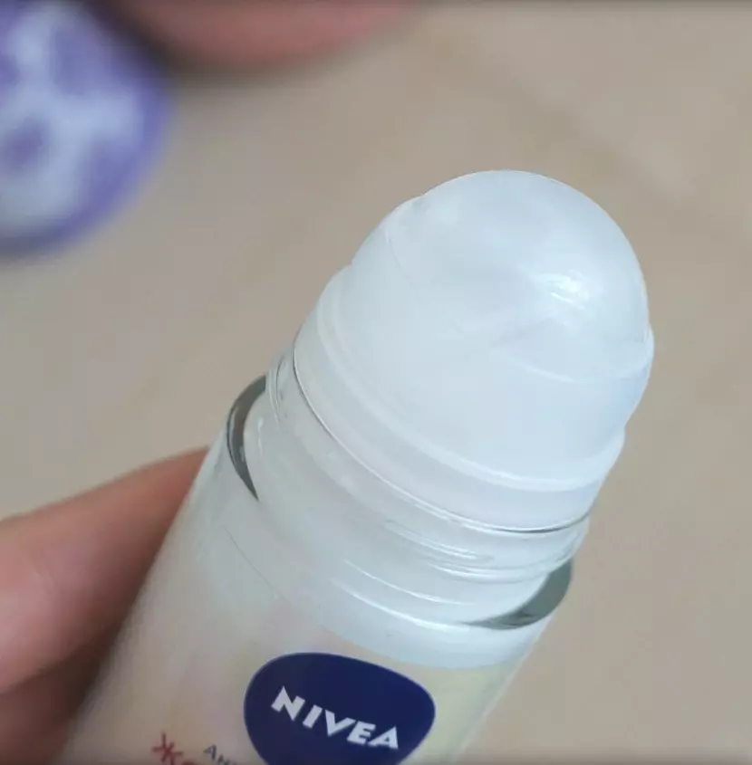 महिलाको dooduress nivea: बल एन्टिपरस्पिरेर 