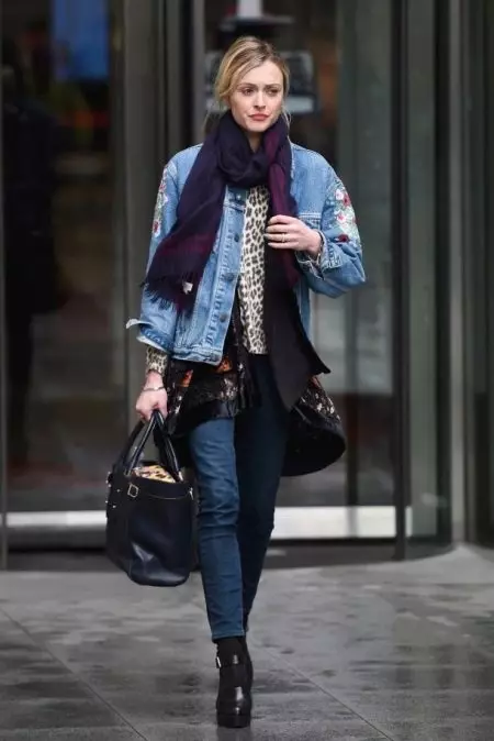 Qué llevar una chaqueta de mezclilla (116 fotos): espectaculares cebollas e imágenes, con jeans, sundress, falda, camisa, con qué combinar jeans 470_42