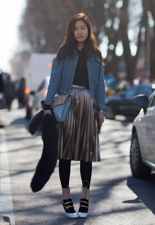 Zvokupfeka jekete jekete (116 mafoto): Zvinonhuwirira zvinonakidza uye mifananidzo inoshamisa uye zvifananidzo, naJeans, Sundress, Siketi, yejeri, ine chekuita naJeans 470_56