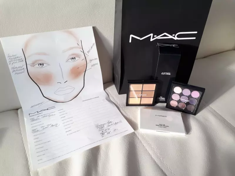 Mac kosmétik Mac: Speads anu pangalusna sareng produk hiasan perusahaan, ulasan pembeli sareng seniman makeup 4724_30