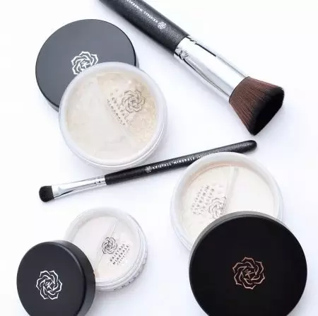Cosmetics KM COSMetics: Features of mineral cosmetics, its review. Advantages and disadvantages 4780_8