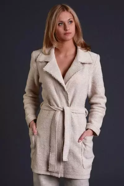 코트 자켓 (36 사진) : 봄 시즌 2021의 유행 발리 모델, 재킷 형태의 여성용 코트 478_14