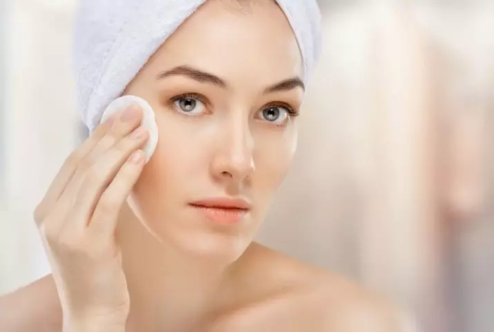 洗滌親水性油：去除化妝的最佳方法的評級。它是什麼以及如何使用？評論美容師 4841_10